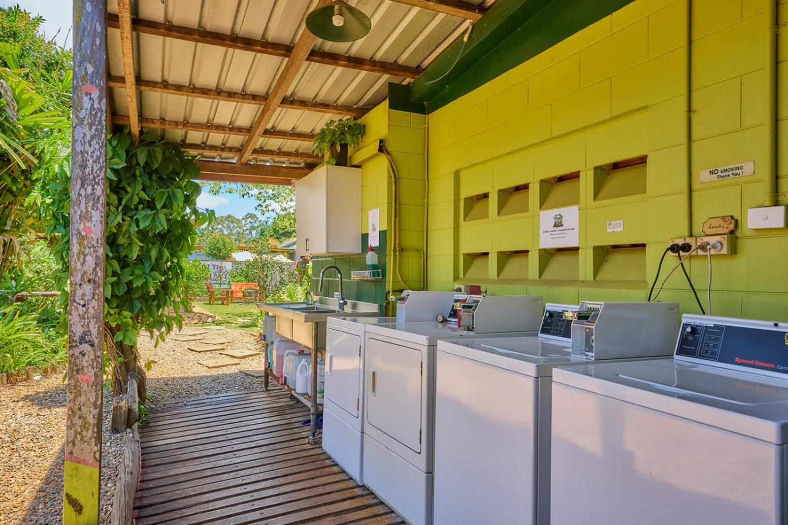 On The Wallaby Eco Lodge Yungaburra Εξωτερικό φωτογραφία